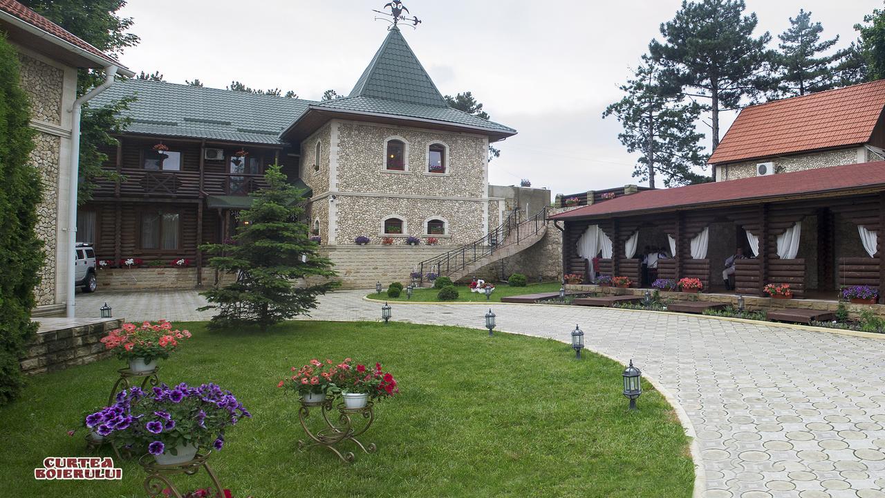 Peresecina Curtea Boierului Hotel מראה חיצוני תמונה