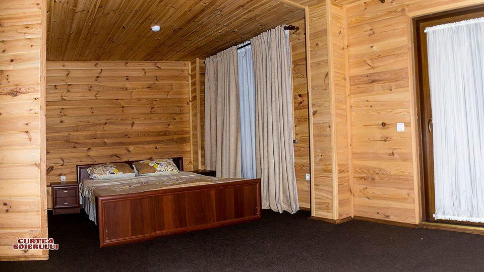 Peresecina Curtea Boierului Hotel מראה חיצוני תמונה